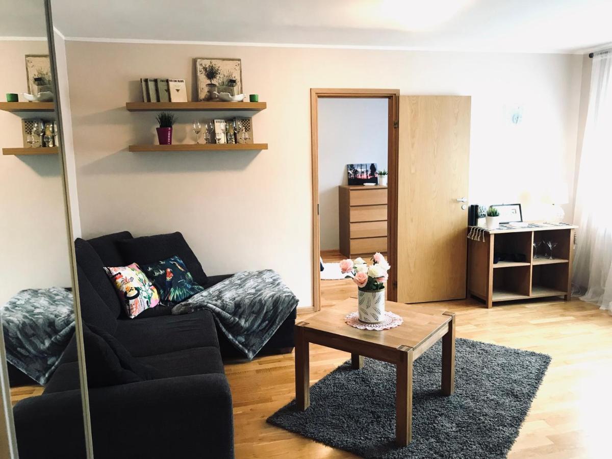 Cozy City Central Apartment, Free Parking Tallinn Ngoại thất bức ảnh